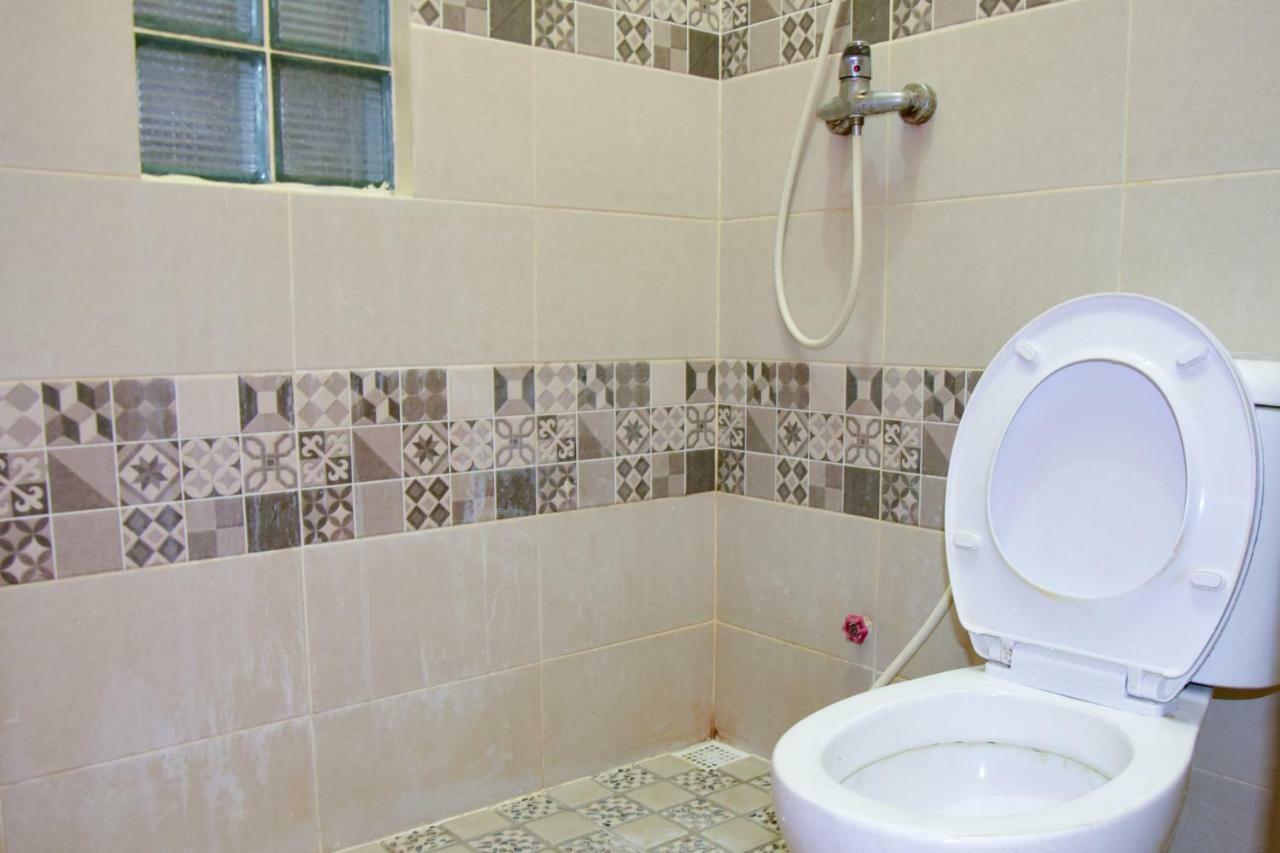 Gasthuis Reddoorz Near Mangga Dua Square 2*
